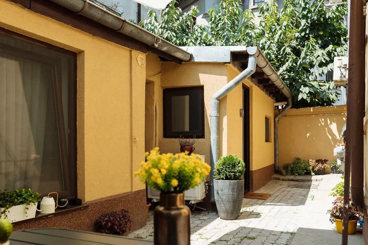 Lejlighed Lovely House And Courtyard In City Center Bukarest